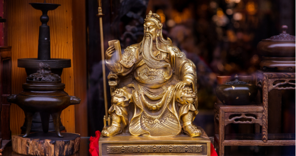 配资炒股网站选择配资 关羽凭什么封神？挤掉姜子牙成武圣，千年造神运动的惊人真相