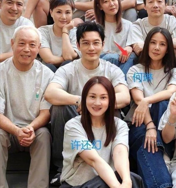 配资公司介绍 22年零绯闻，巅峰期隐婚嫁年轻富豪，朱杰的清醒打了谁的脸
